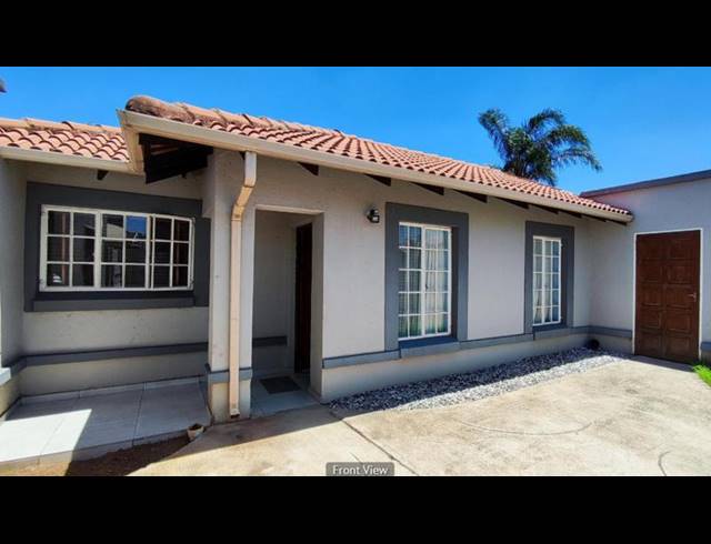 3 BEDROOM CLUSTER FOR SALE IN EVELEIGH